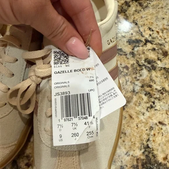 adidas Gazelle Women’s Cream Suede Sneakers with Mauve Stripes - Picture 4 of 7